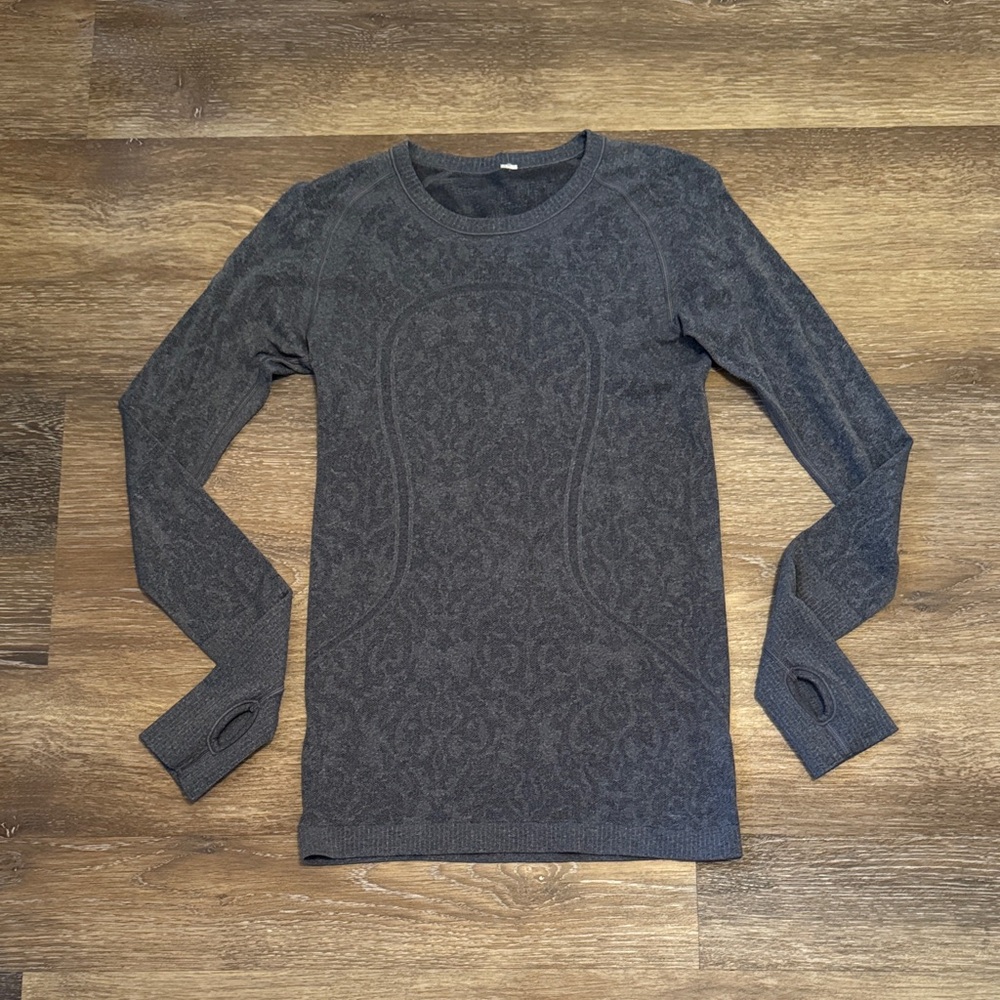 Lululemon Swiftly Tech Long Sleeve Shirt - Hip Lenght